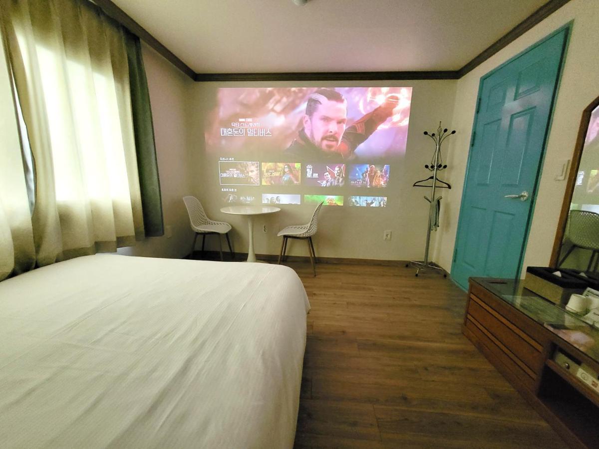 Top Island Hotel Jeju Exterior photo